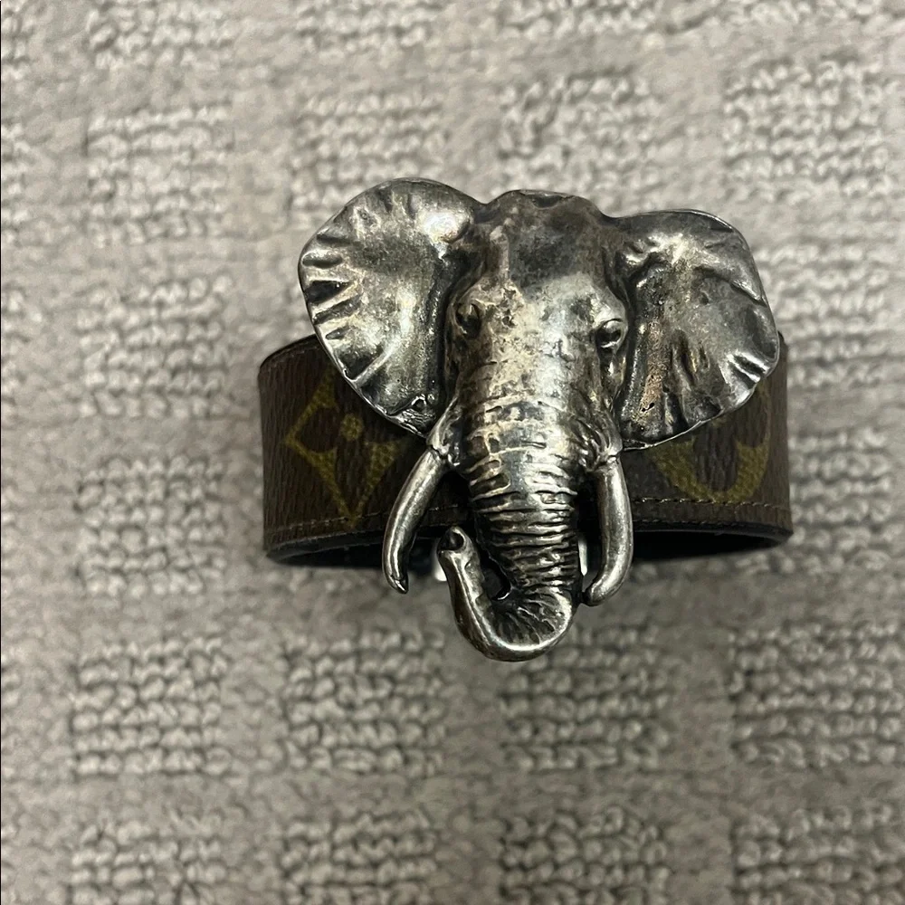 Louis Vuitton Elephant Cuff Bracelet - Silver & Brown - Picture 1 of 10